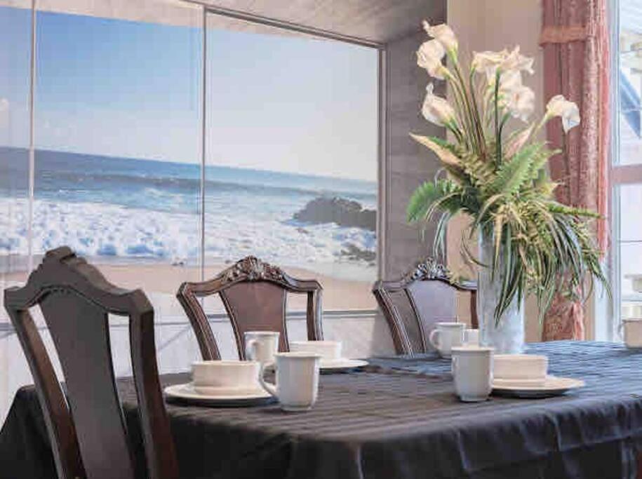 הוילה YYC 2500 Sq House In Springbank Hill Bl 261818 מראה חיצוני תמונה